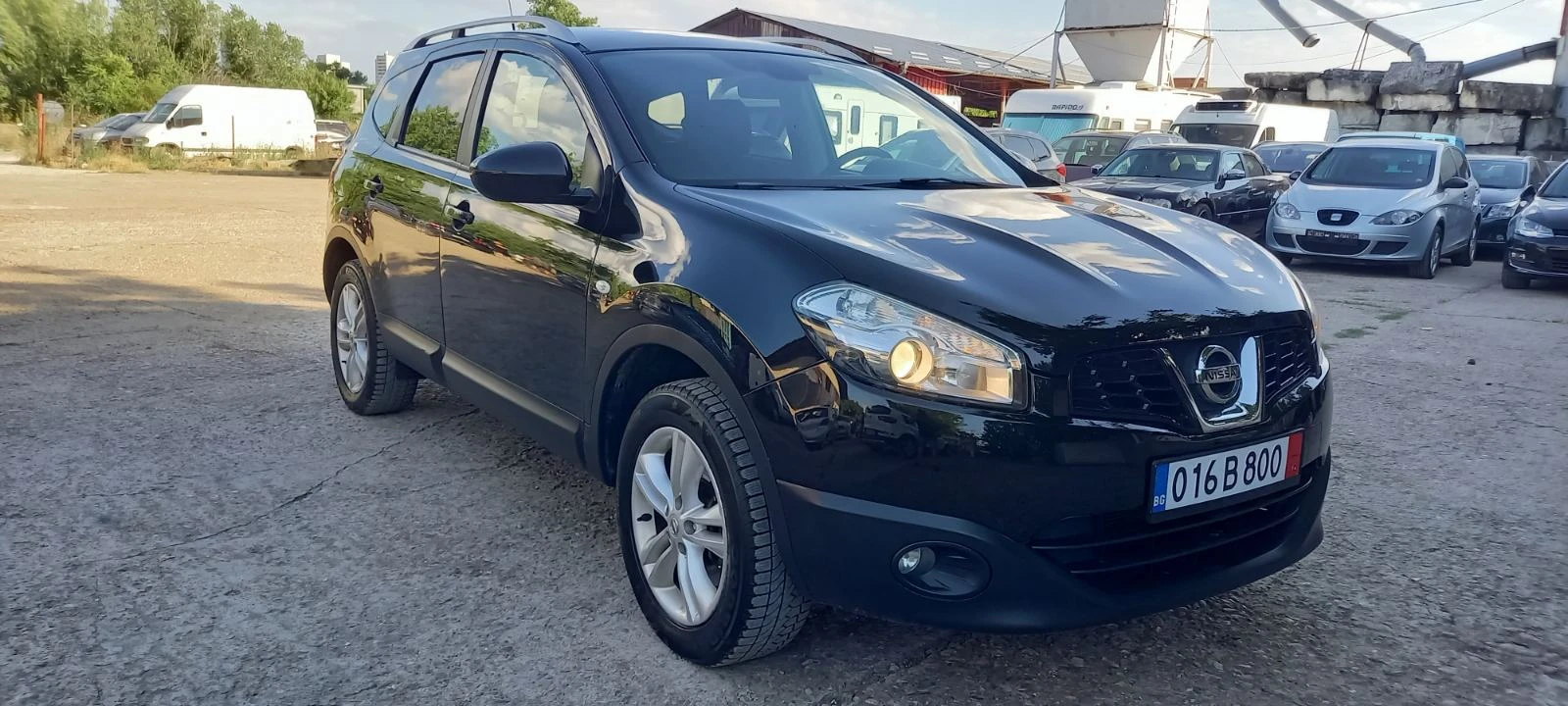 Nissan Qashqai + 2 4х4 2.0i 7места Швейцария, снимка 2 - Автомобили и джипове - 55197321