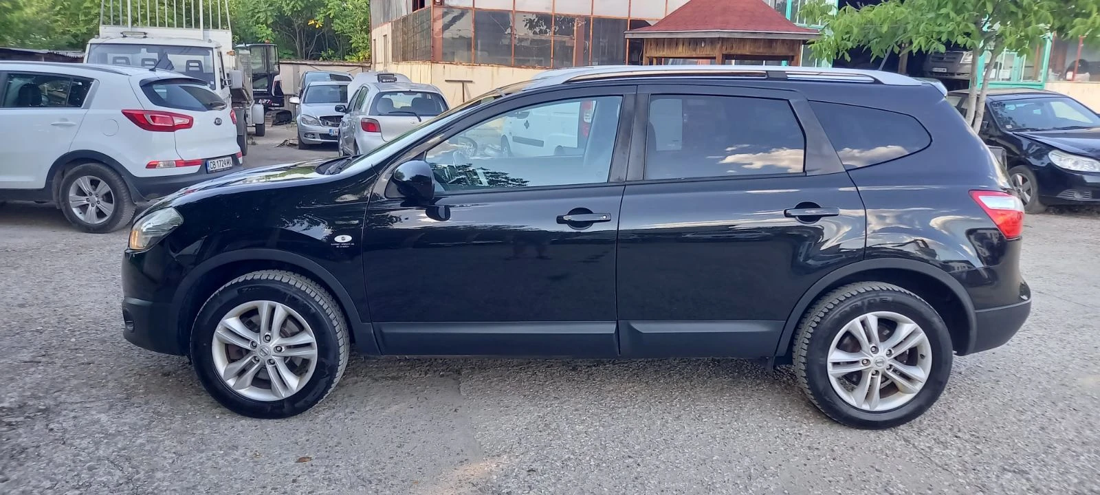 Nissan Qashqai + 2 4х4 2.0i 7места Швейцария, снимка 4 - Автомобили и джипове - 55197321