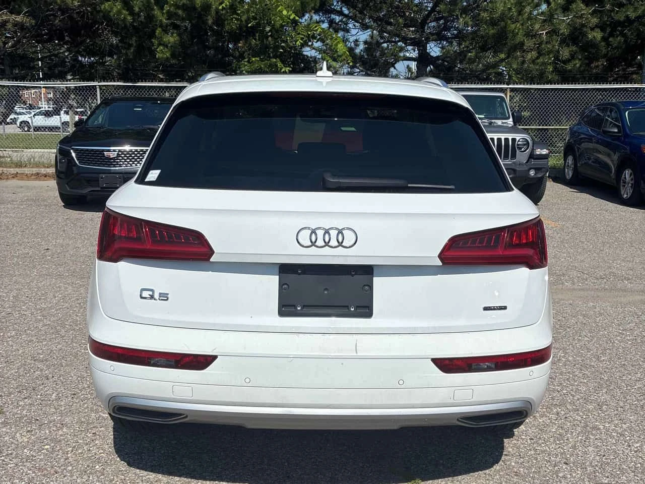 Audi Q5 Technik | CARFAX | АВТОКРЕДИТ БЕЗ ПЪРВОНАЧАЛНА , снимка 5 - Автомобили и джипове - 55384181