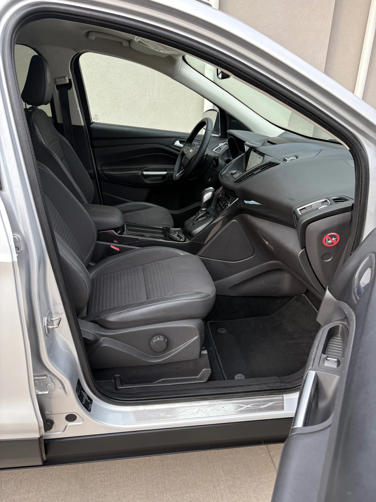 Ford Kuga Titanium, снимка 16 - Автомобили и джипове - 56120127