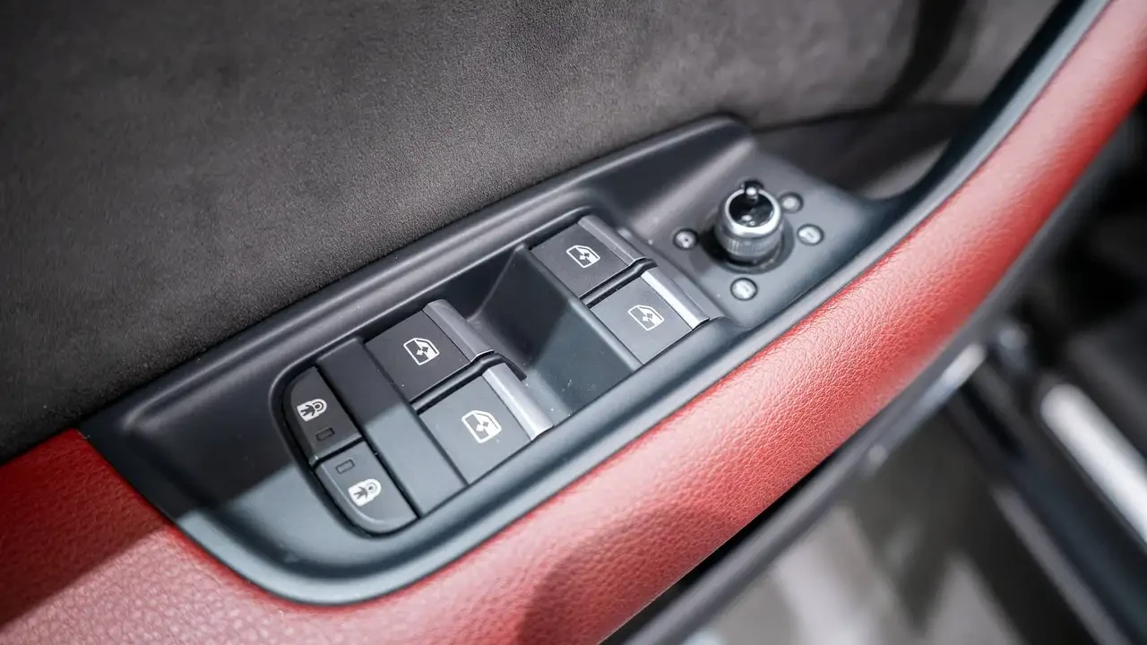 Audi SQ7, снимка 10 - Автомобили и джипове - 56181149