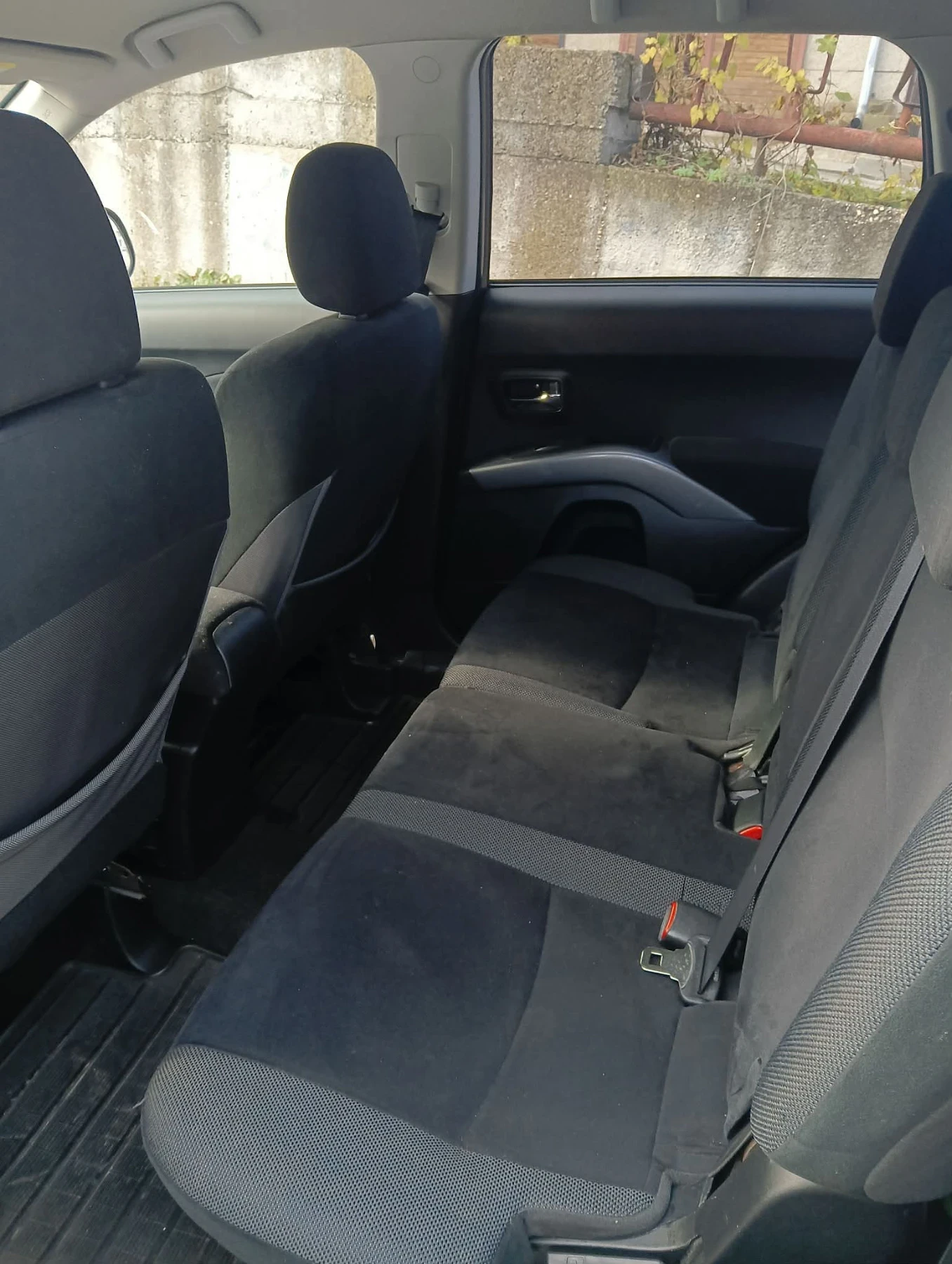 Mitsubishi Outlander 2.0, снимка 13 - Автомобили и джипове - 56433155
