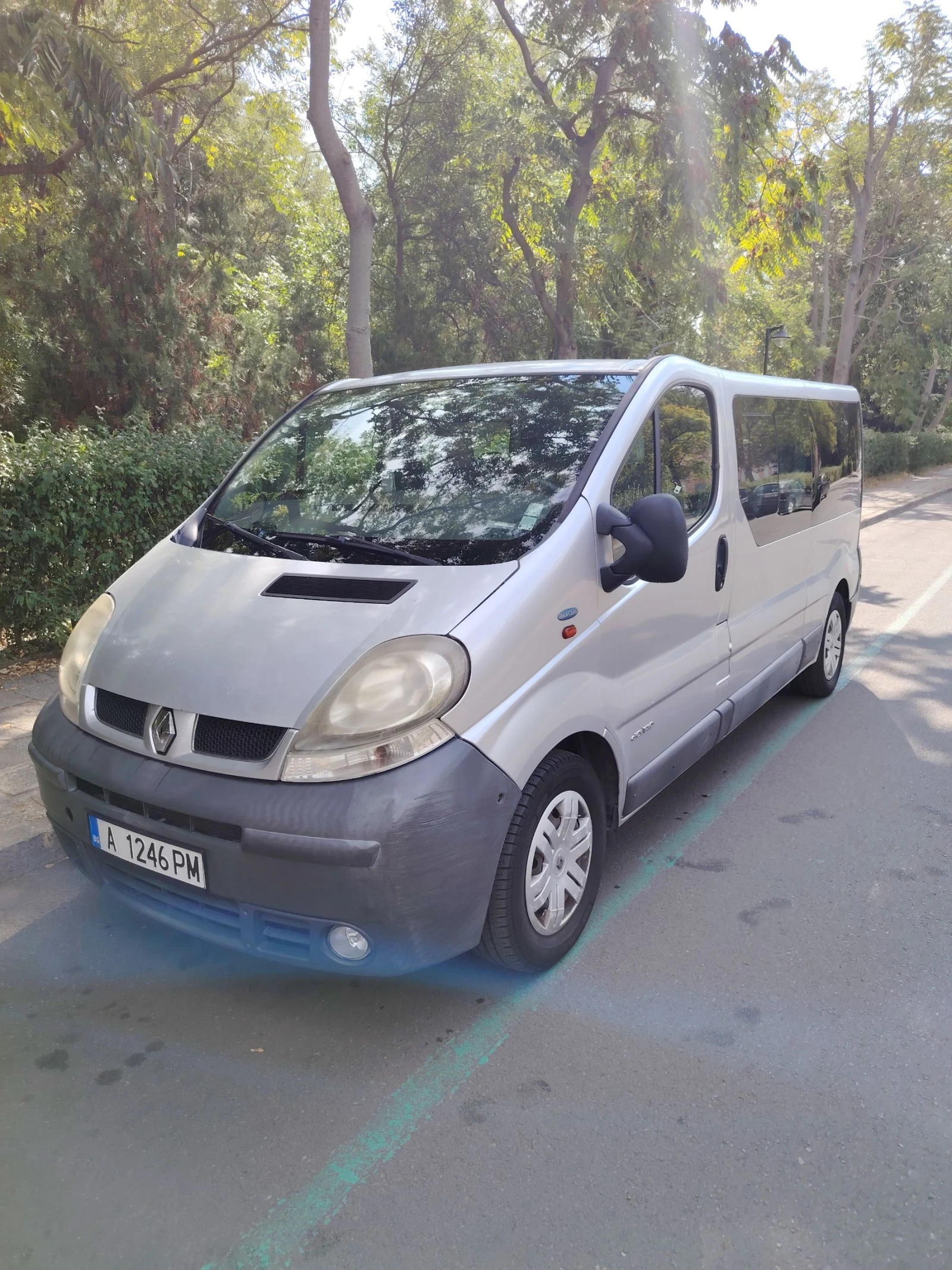 Renault Trafic 2.5дизел 8+ 1 long