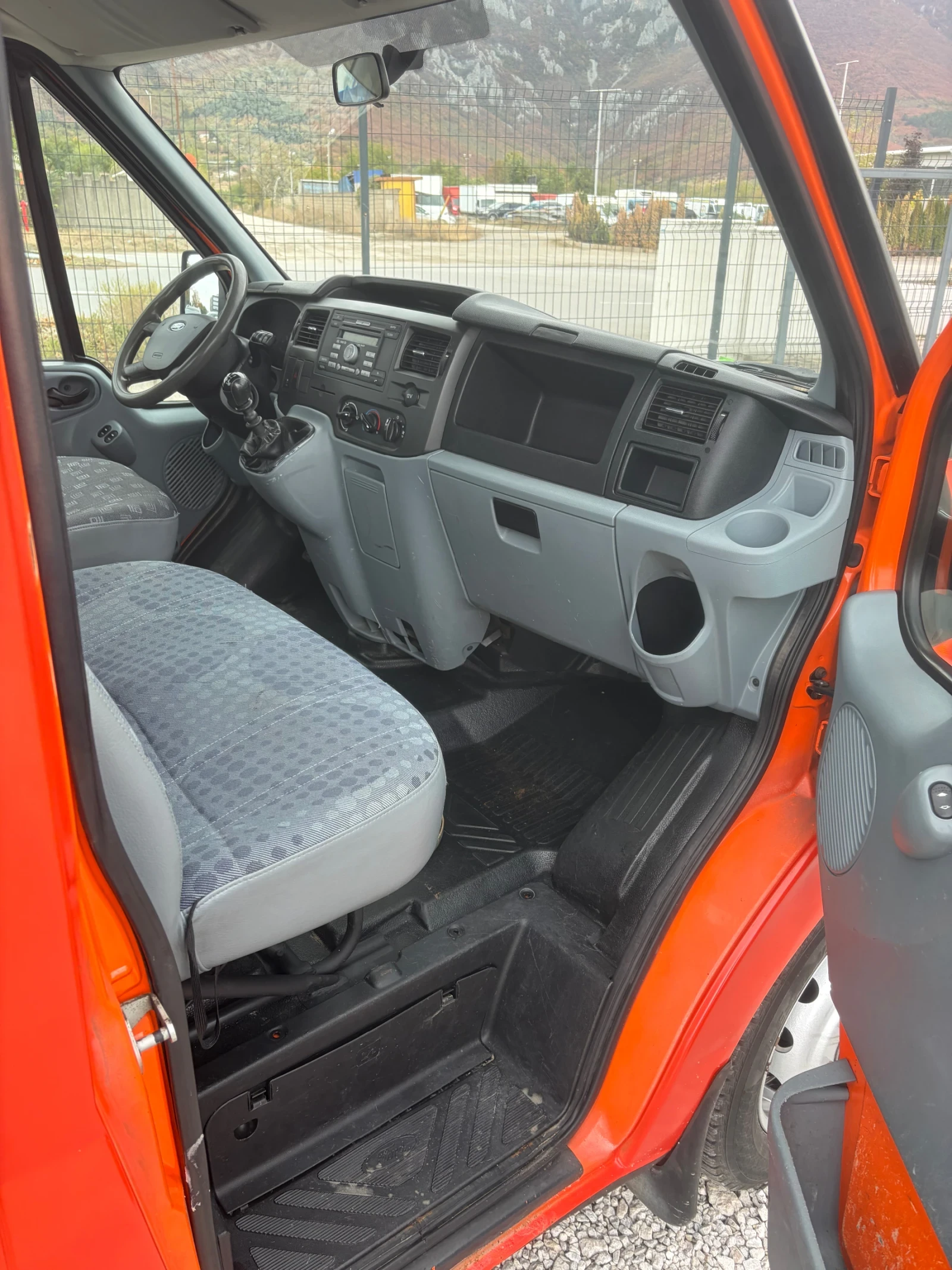 Ford Transit 2.4 Dizel Klima, снимка 17 - Бусове и автобуси - 56552615