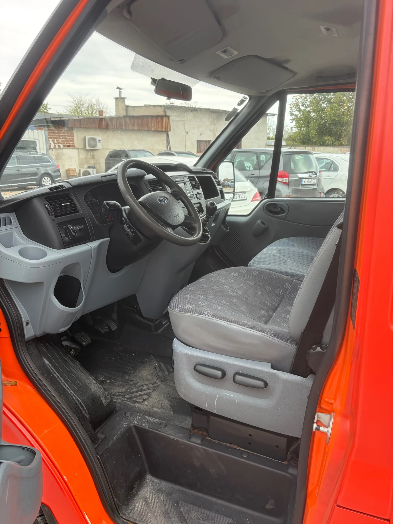 Ford Transit 2.4 Dizel Klima, снимка 11 - Бусове и автобуси - 56552615