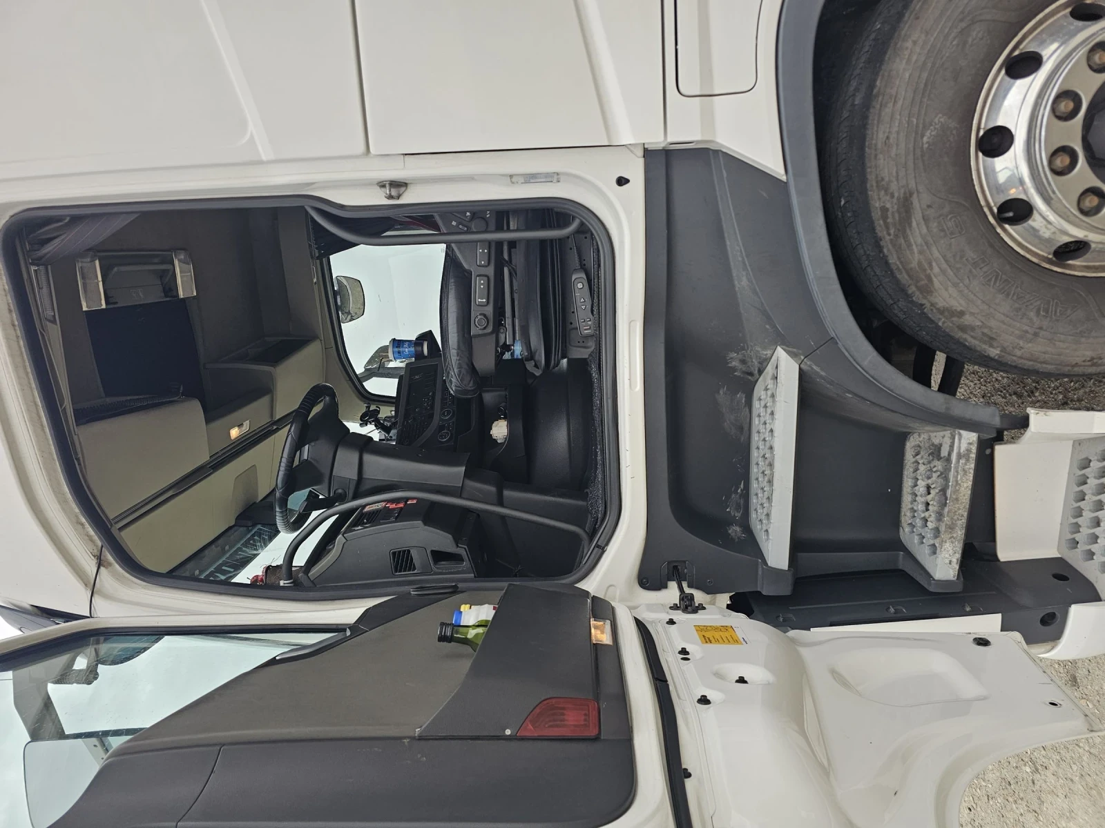 Volvo Fh, снимка 14 - Камиони - 53906680