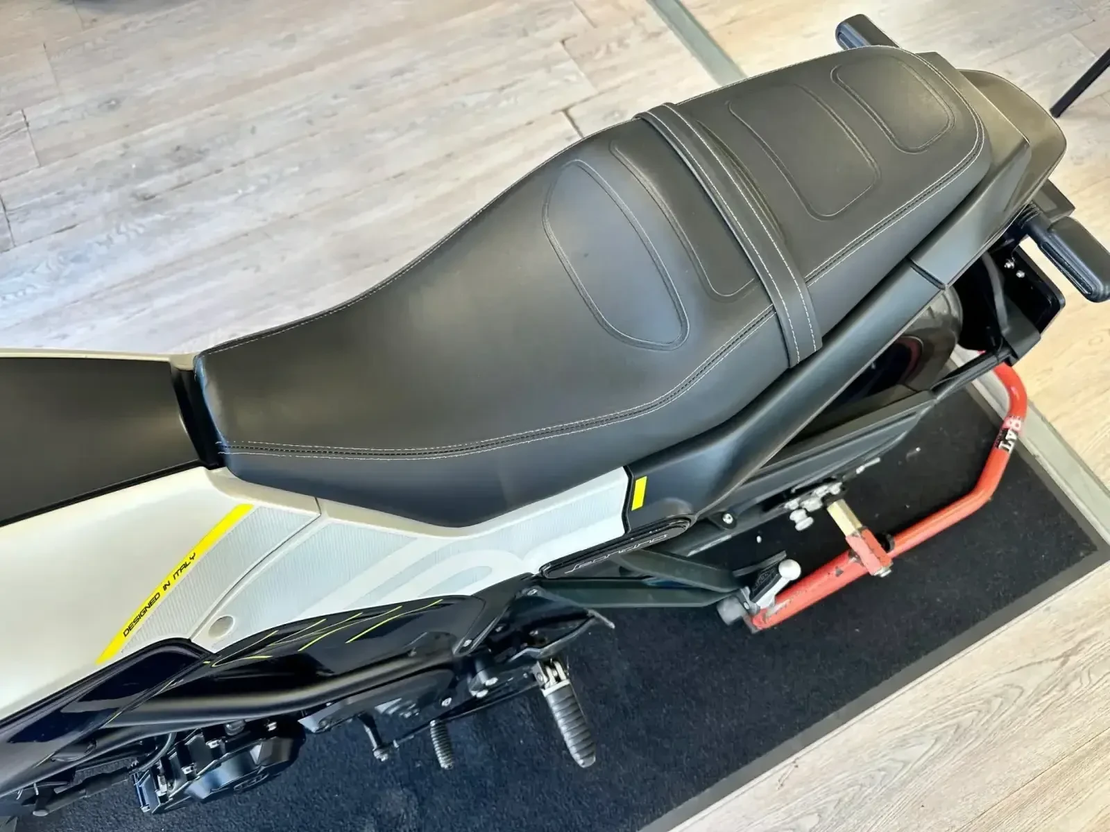 Benelli 125 Leoncino 125i - А1, 07.2022г., снимка 4 - Мотоциклети и мототехника - 54332293