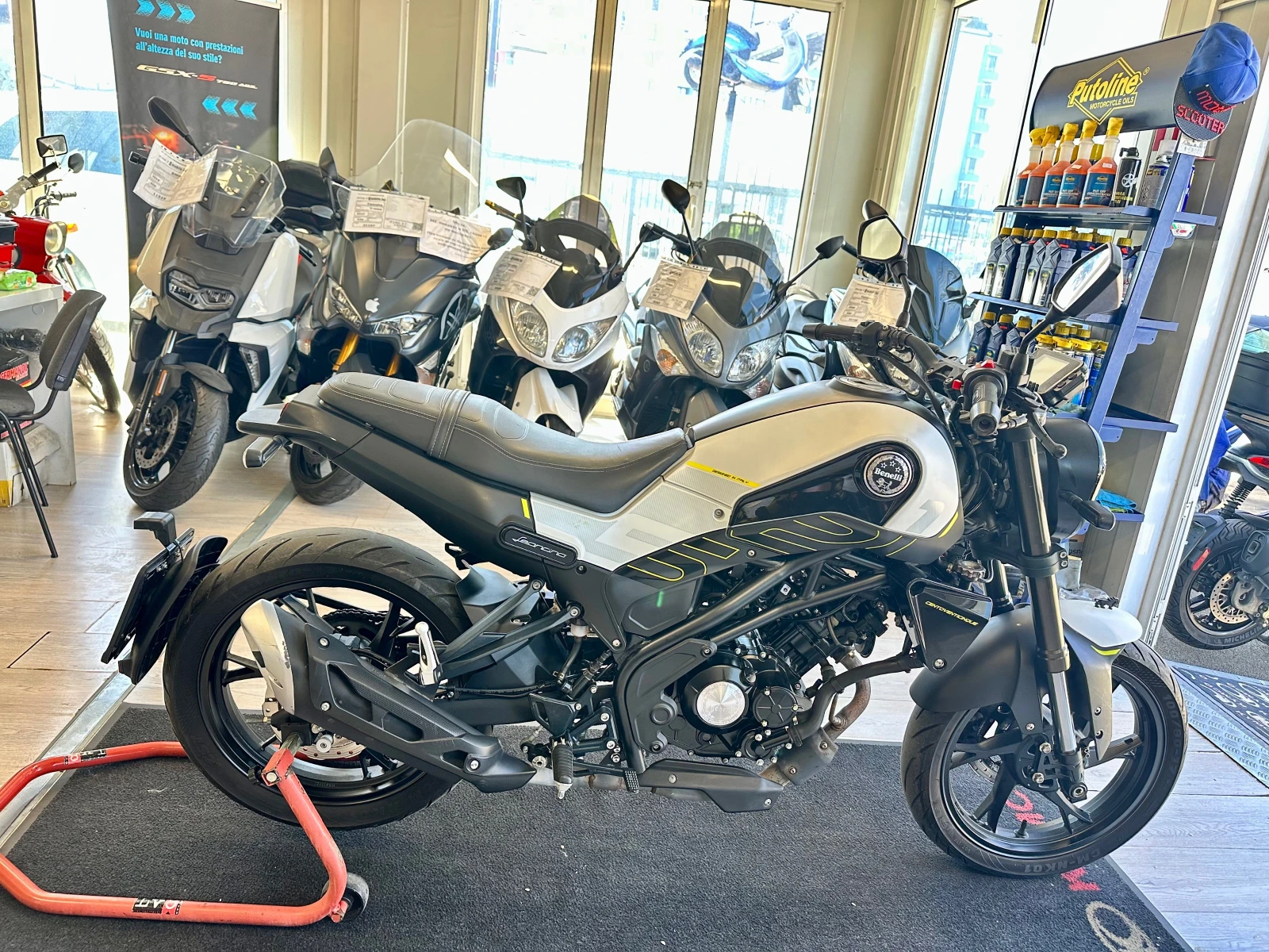 Benelli 125 Leoncino 125i - А1, 07.2022г., снимка 16 - Мотоциклети и мототехника - 54332293