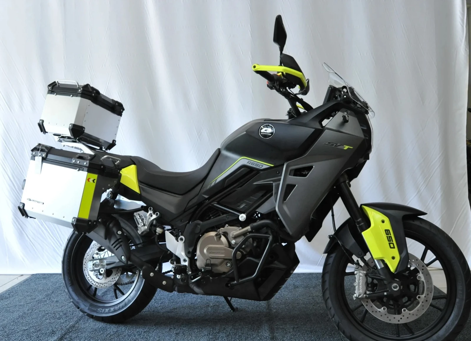 QJMotor SVT 650X ПРОМОЦИЯ 3 Алиминиеви куфара ПОДАРЪК, снимка 13 - Мотоциклети и мототехника - 54729434