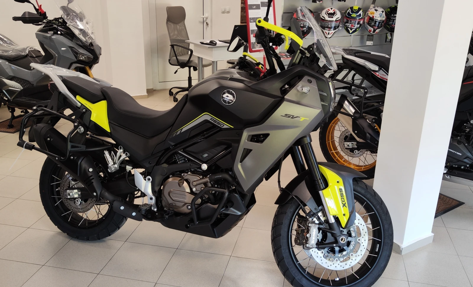 QJMotor SVT 650X, снимка 4 - Мотоциклети и мототехника - 54729434