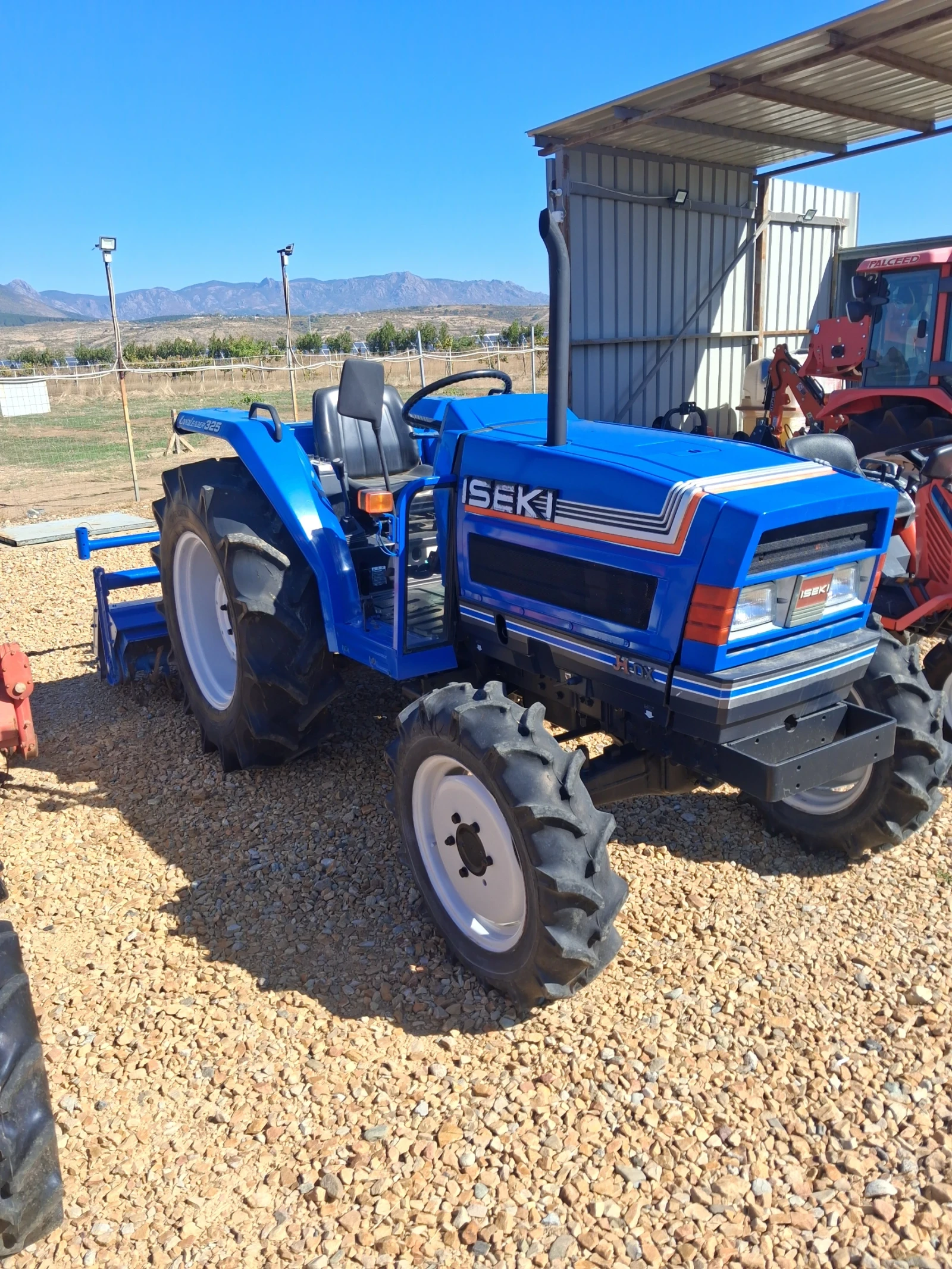 Трактор Kubota Скайтрак , снимка 3 - Селскостопанска техника - 56356527