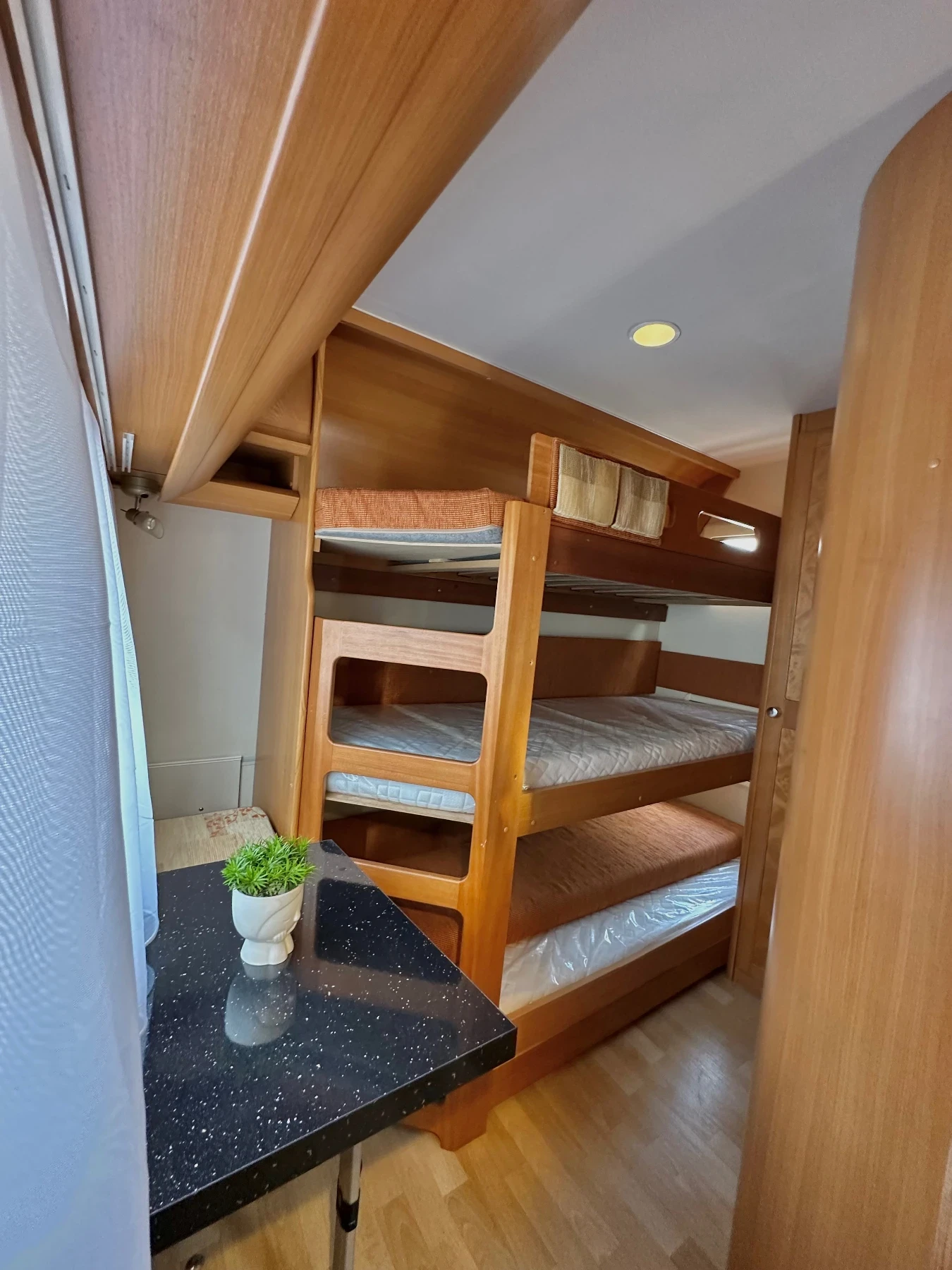  Hobby Prestige 8-! /  //  | Mobile.bg   14