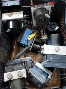 Ford Kuga ABS и ВОЛАНИ, снимка 14