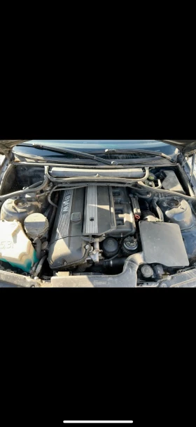 BMW 320, снимка 12