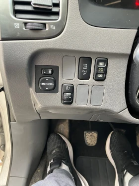 Toyota Avensis verso 2.0 D-4D, снимка 11
