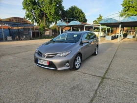 Toyota Auris 1.6, снимка 1