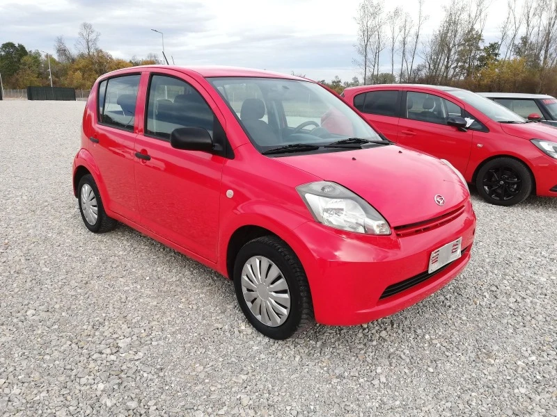 Daihatsu Sirion 1.0i kli italia, снимка 7 - Автомобили и джипове - 44289520