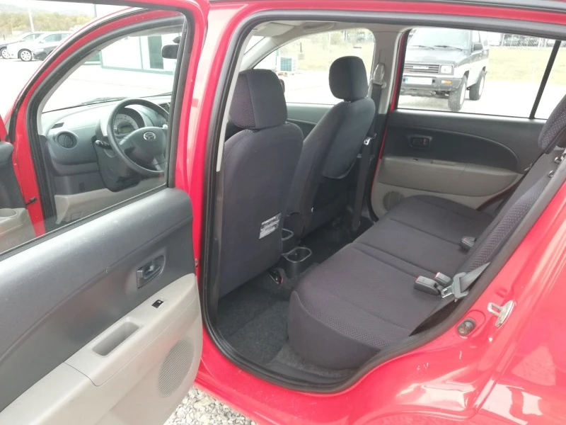 Daihatsu Sirion 1.0i kli italia, снимка 9 - Автомобили и джипове - 44289520