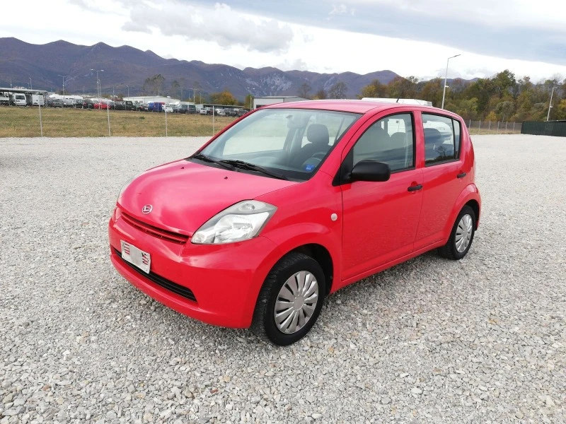 Daihatsu Sirion 1.0i kli italia, снимка 1 - Автомобили и джипове - 44289520