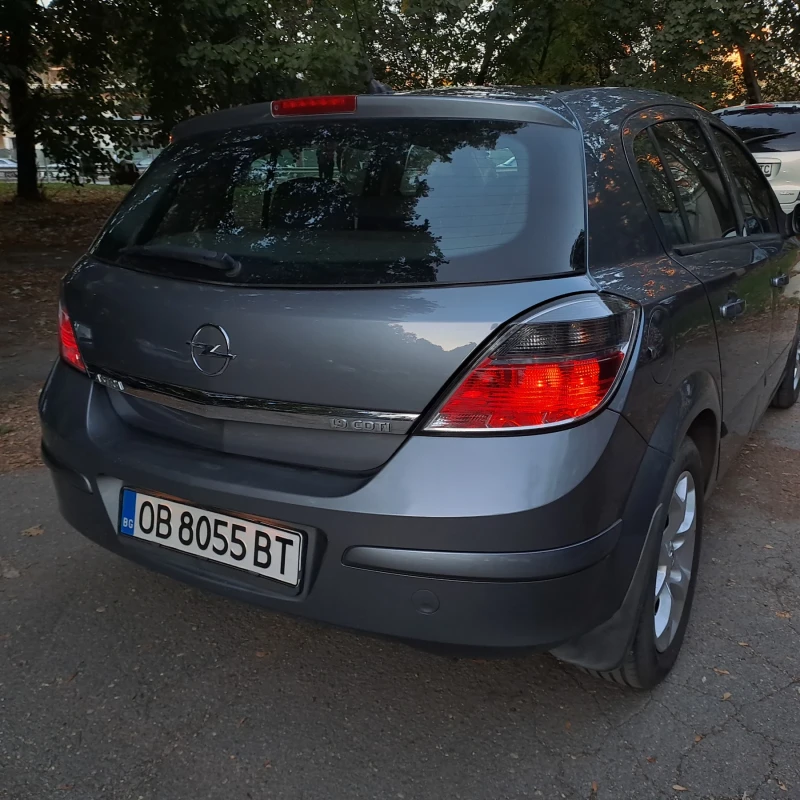 Opel Astra h, снимка 8 - Автомобили и джипове - 47501063