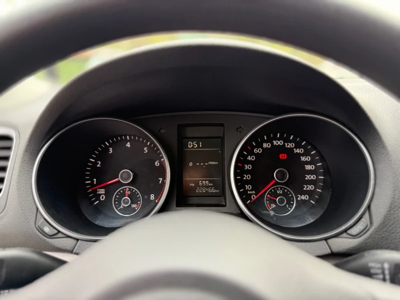 VW Golf ЛИЗИНГ 5450лв. + 6 равни месечни вноски по 908лв!, снимка 10 - Автомобили и джипове - 49664270