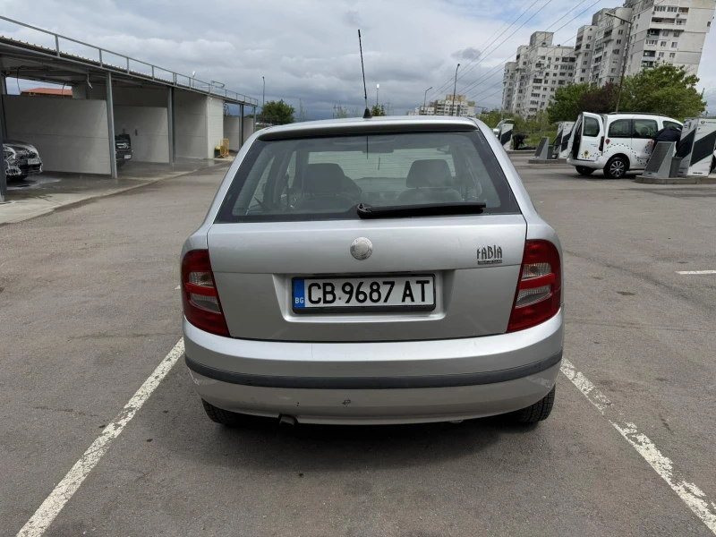 Skoda Fabia 1.4, снимка 6 - Автомобили и джипове - 52351722