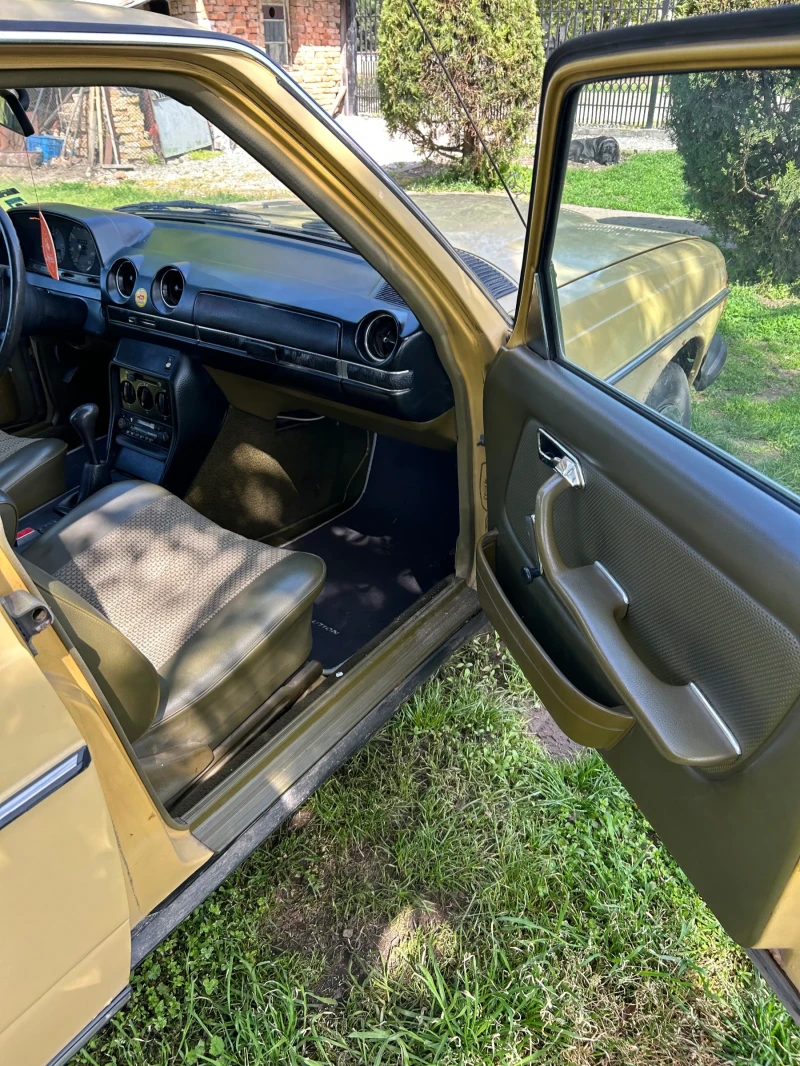 Mercedes-Benz 123 240 D, снимка 12 - Автомобили и джипове - 53129559