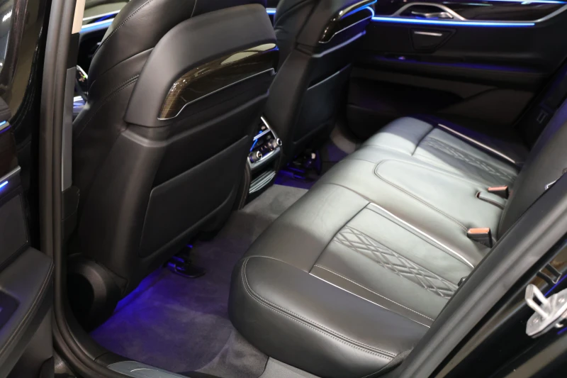 BMW 730 xDrive, снимка 14 - Автомобили и джипове - 51276377