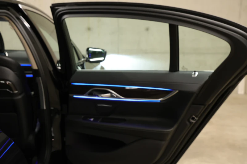 BMW 730 xDrive, снимка 15 - Автомобили и джипове - 51276377