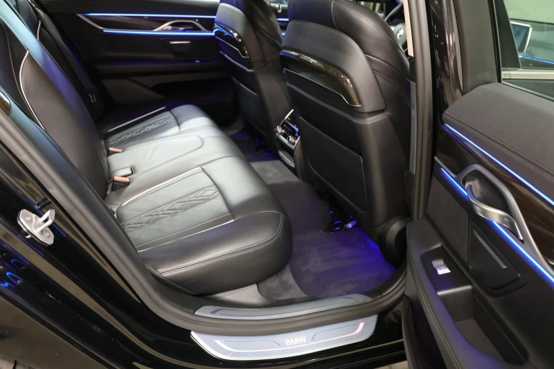 BMW 730 xDrive, снимка 16 - Автомобили и джипове - 51276377