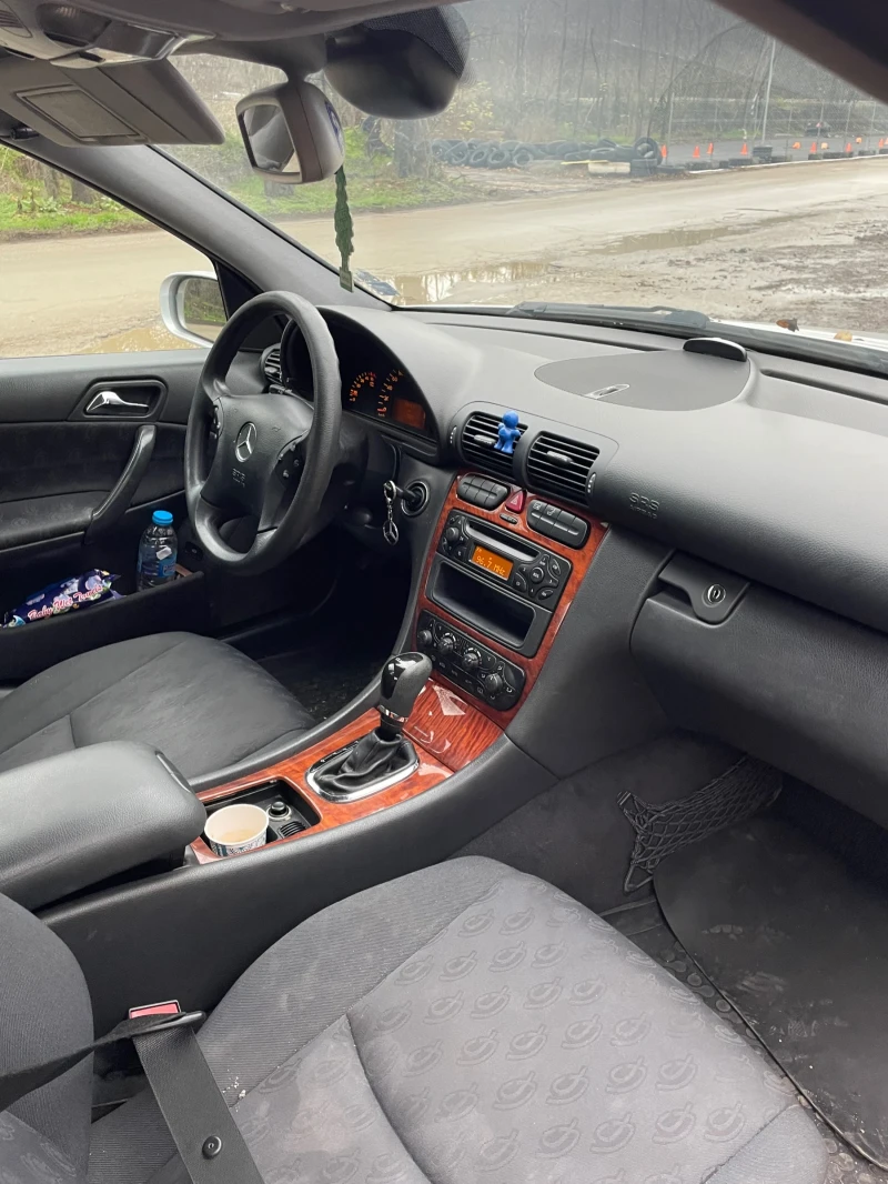 Mercedes-Benz C 220 2.2 cdi, снимка 5 - Автомобили и джипове - 52775172