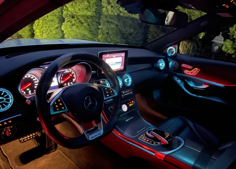 Mercedes-Benz C 63 AMG, снимка 11 - Автомобили и джипове - 52839314