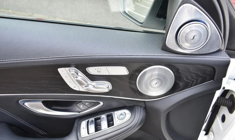 Mercedes-Benz C 63 AMG, снимка 10 - Автомобили и джипове - 52839314