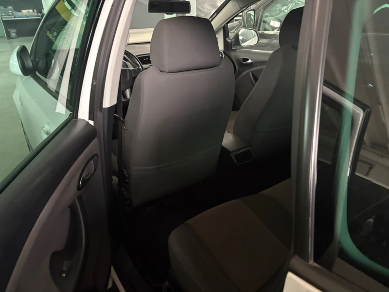 Seat Altea XL 2012 2.0tdi КАТО НОВА, снимка 8 - Автомобили и джипове - 53100382