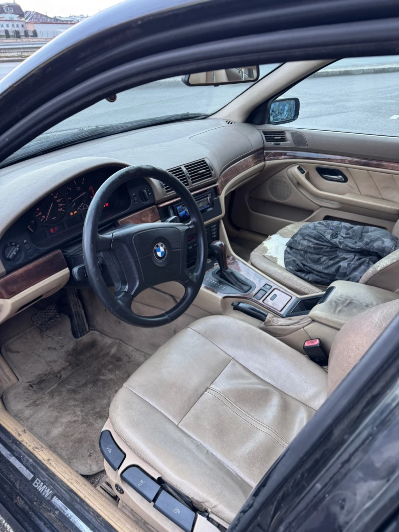BMW 525, снимка 7 - Автомобили и джипове - 53116643