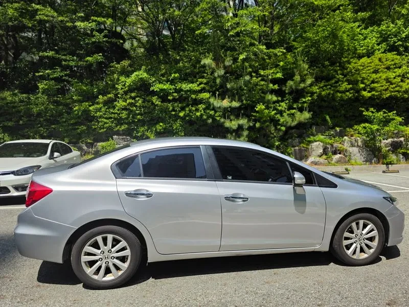 Honda Civic 1.8 Ex 9Th Generation, снимка 8 - Автомобили и джипове - 55044690