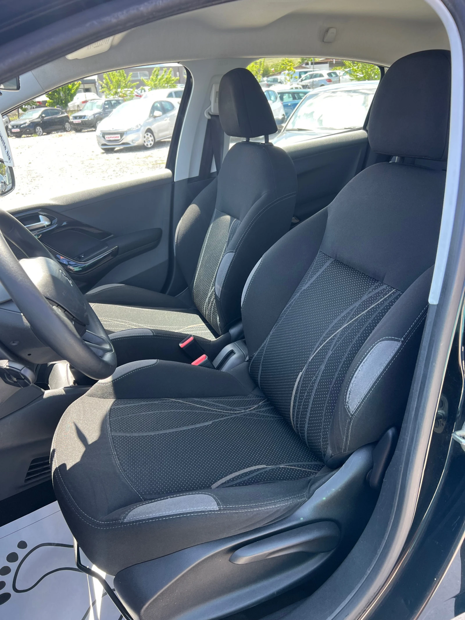 Peugeot 208 1.2I 85000km!!! | Mobile.bg — изображение 12