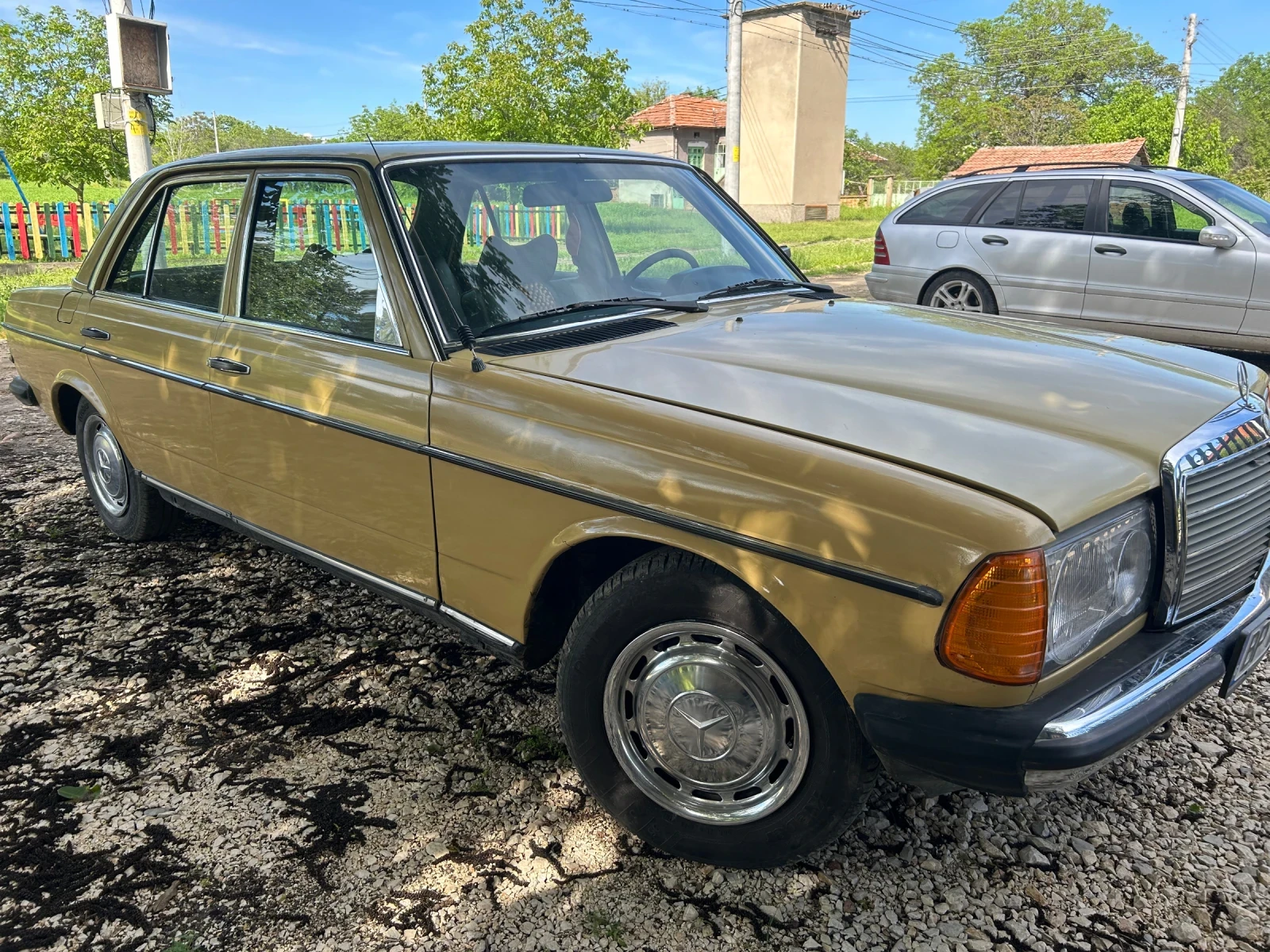 Mercedes-Benz 123 240 D, снимка 6 - Автомобили и джипове - 54558653