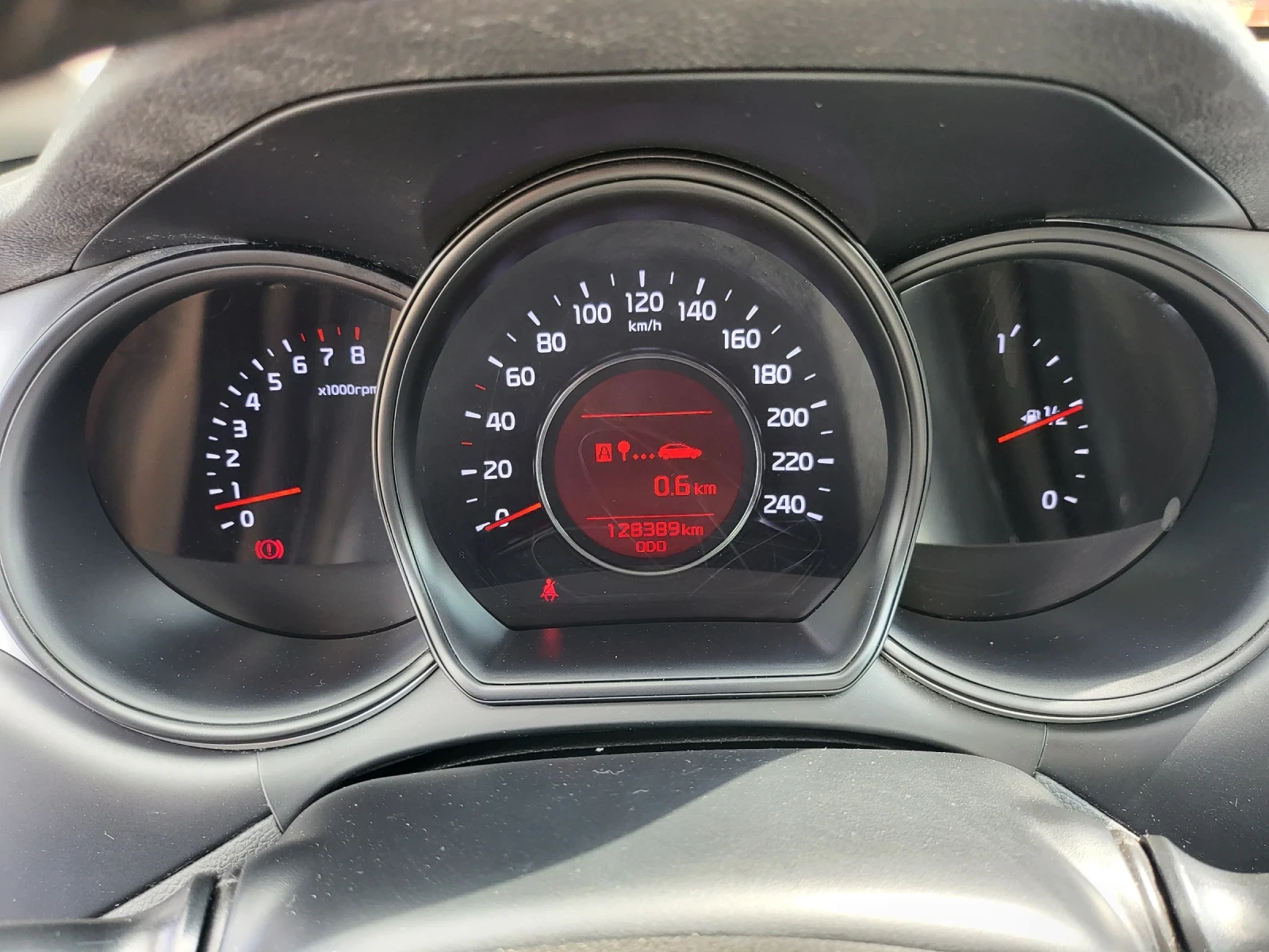 Kia Ceed 1.4 cvvt 128х.км Active - КАТО НОВА! - изображение 8
