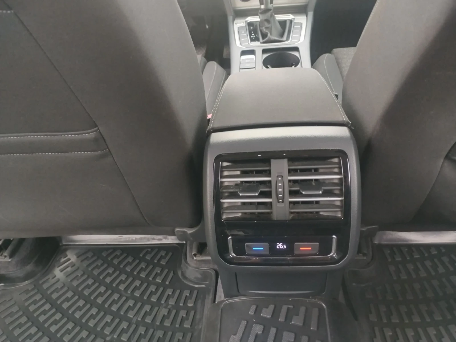 VW Passat 2.0 TDI, 150к.с DSG - изображение 7