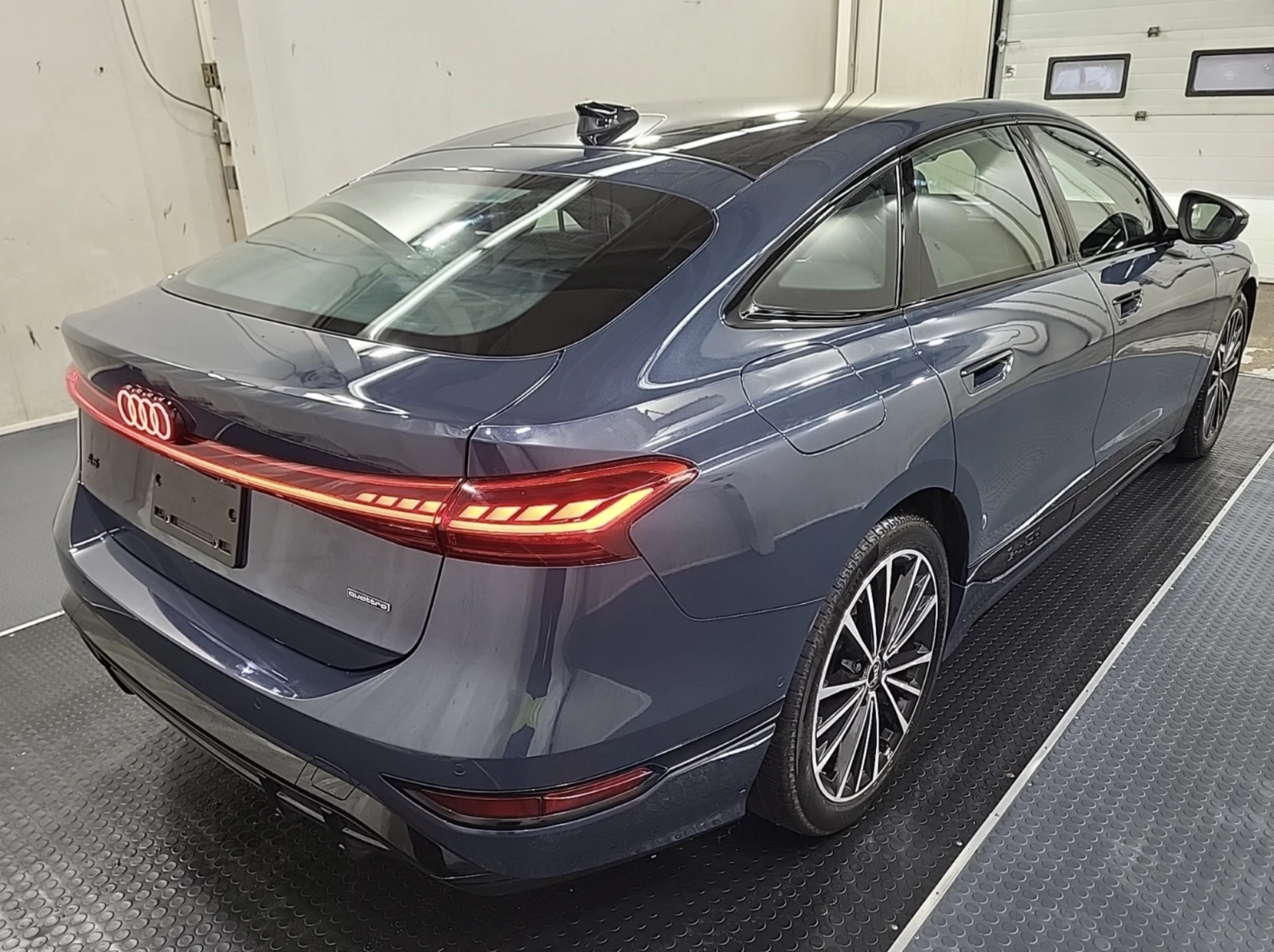 Audi A6 2025 Audi A6 e-tron TECHNIK - изображение 4