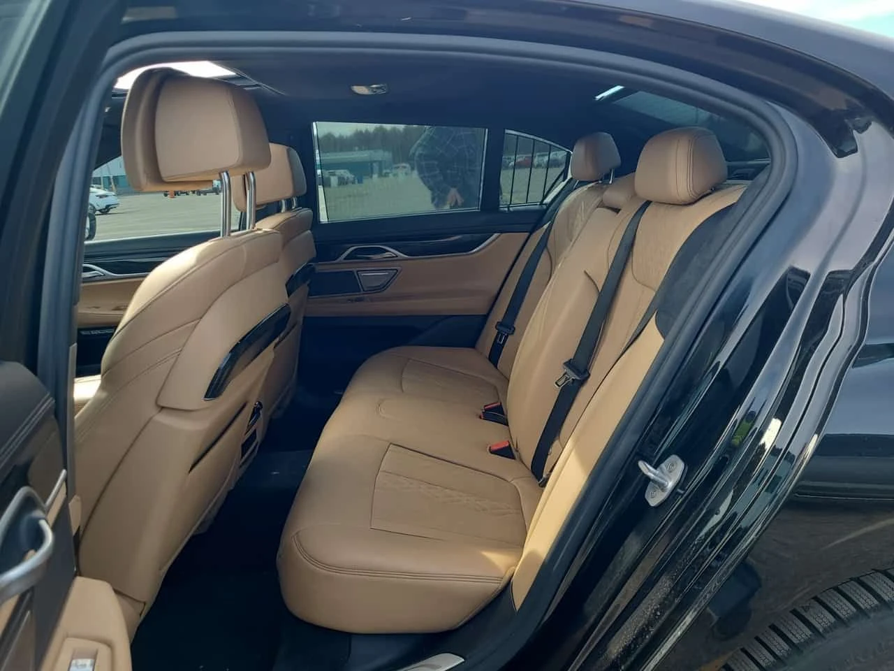 BMW 750 I| HUD| HARMAN KARDON| ОБДУХВАНЕ| 360| МАСАЖИ| , снимка 13 - Автомобили и джипове - 53783021