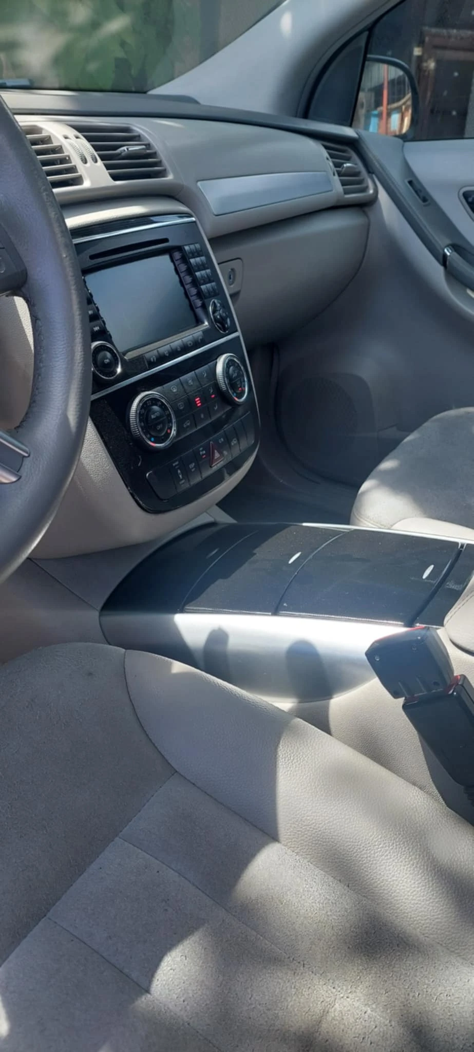 Mercedes-Benz R 320, снимка 4 - Автомобили и джипове - 54023400