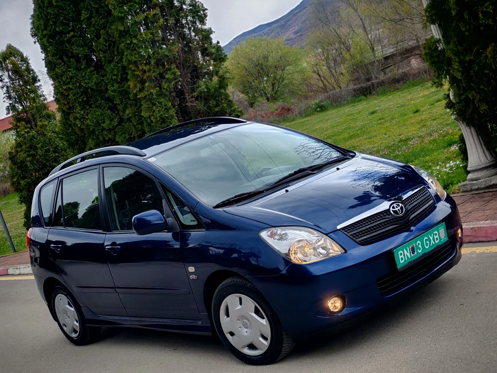 Toyota Corolla verso 2.0D4-D(90)* КЛИМАТРОНИК* НОВ ВНОС*  | Auto.bg — изображение 1