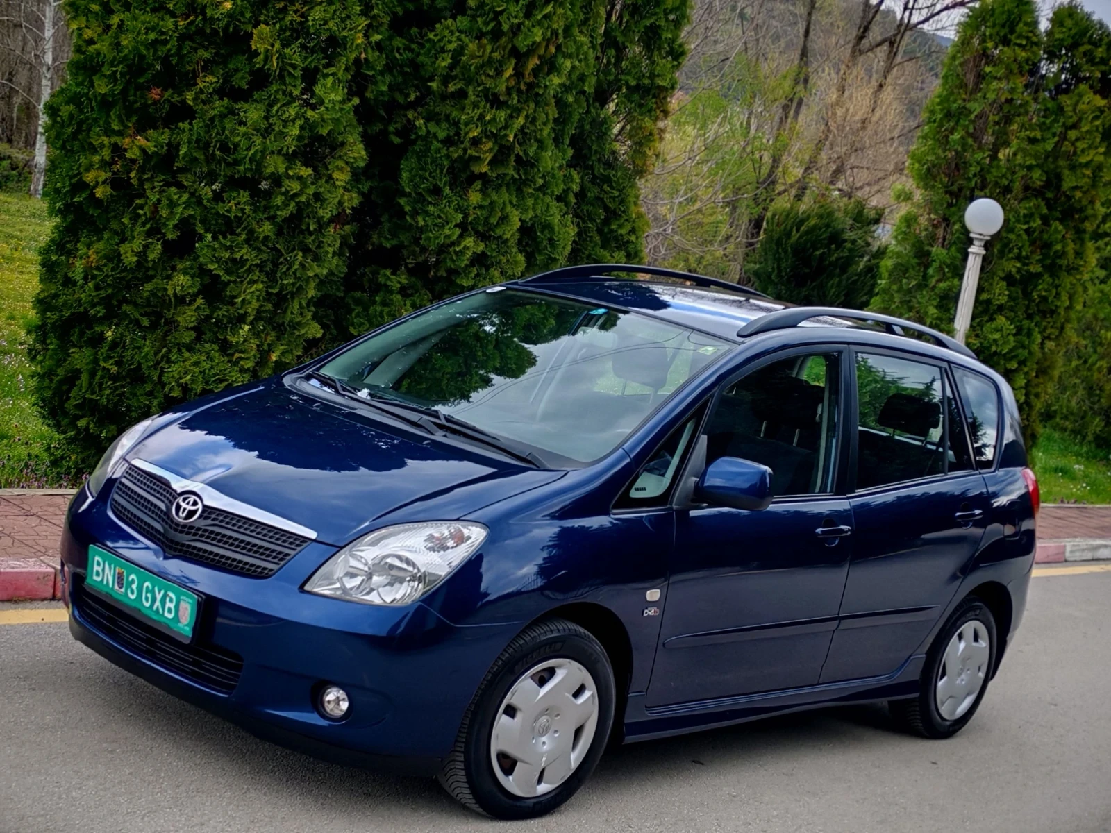 Toyota Corolla verso 2.0D4-D(90)* КЛИМАТРОНИК* НОВ ВНОС* , снимка 3 - Автомобили и джипове - 54150232