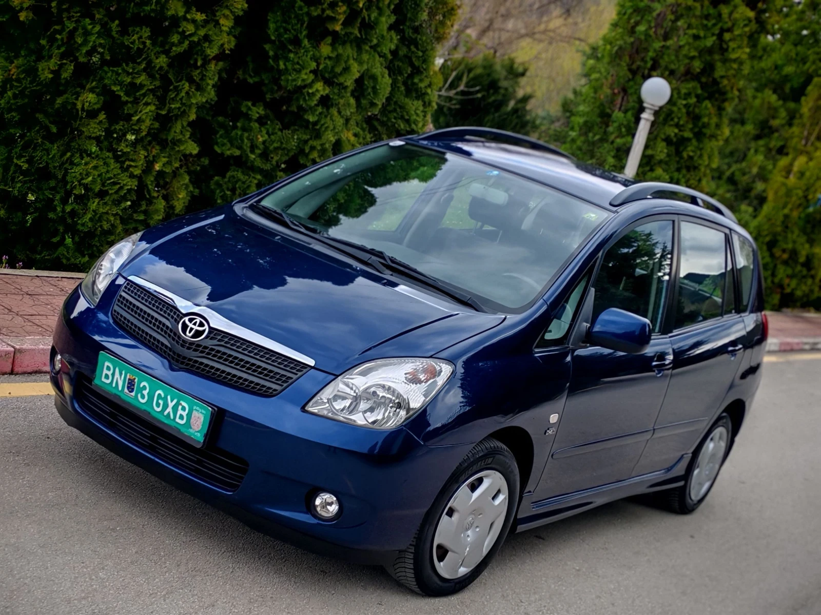 Toyota Corolla verso 2.0D4-D(90)* КЛИМАТРОНИК* НОВ ВНОС* , снимка 2 - Автомобили и джипове - 54150232