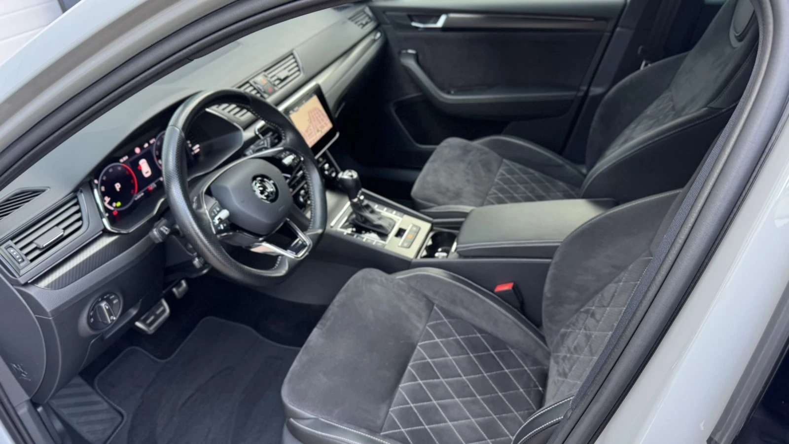 Skoda Superb SPORTLINE* Germany* , снимка 12 - Автомобили и джипове - 54383697
