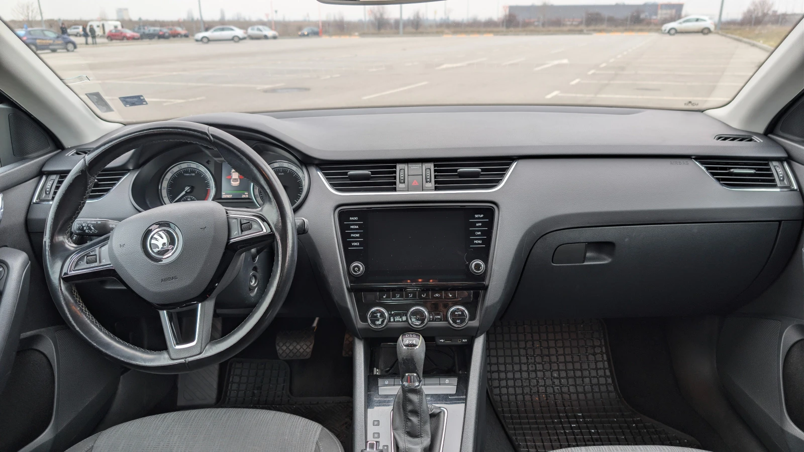 Skoda Octavia 2.0TDI DSG 4x4 Facelift, снимка 8 - Автомобили и джипове - 54584156