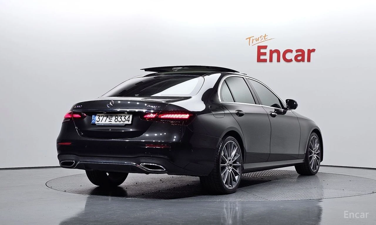 Mercedes-Benz C 300 4MATIC* AMG-LINE* BURMESTER* 360CAMERA* PANOROOF* , снимка 3 - Автомобили и джипове - 54611564