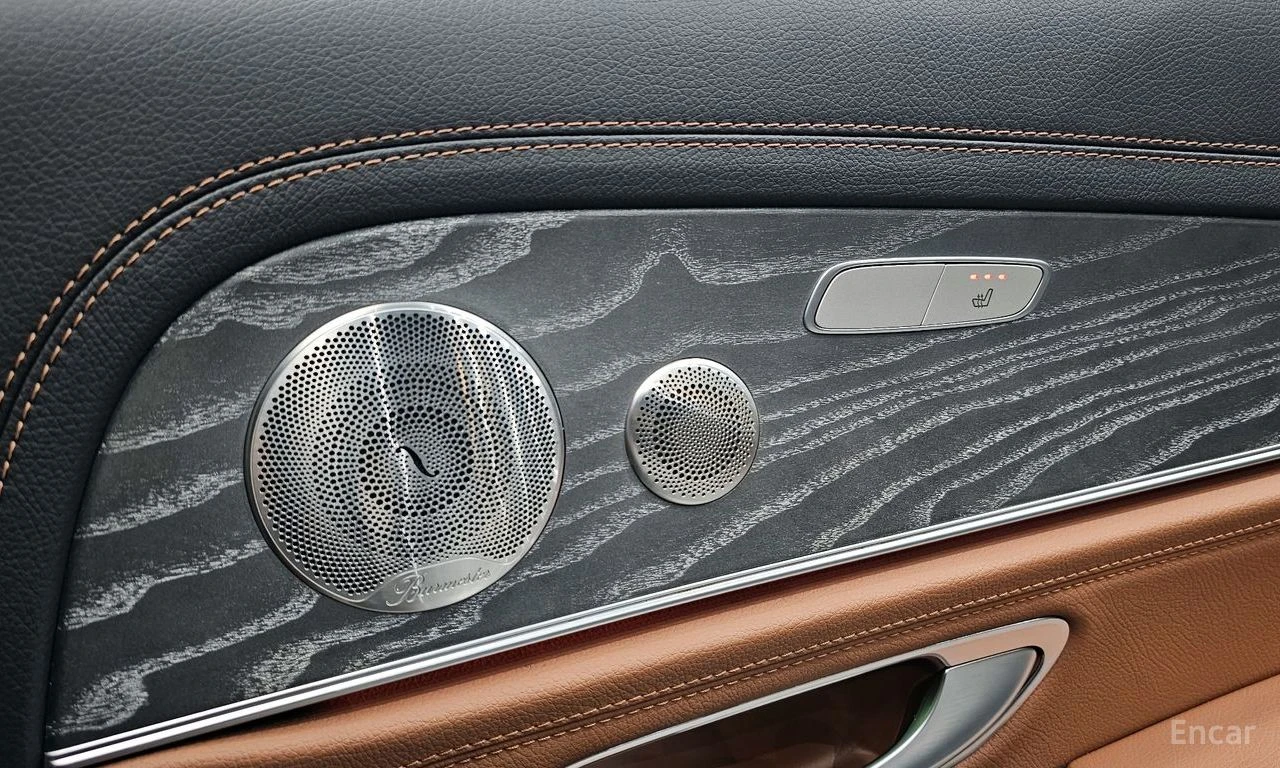 Mercedes-Benz C 300 4MATIC* AMG-LINE* BURMESTER* 360CAMERA* PANOROOF* , снимка 12 - Автомобили и джипове - 54611564